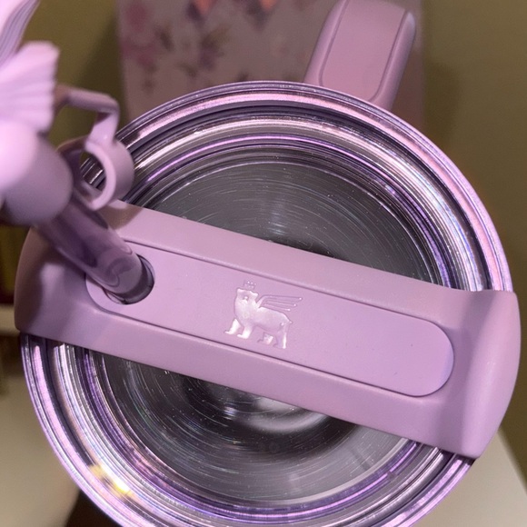 *SOLD* Stanley x LoveShackFancy 40oz Happy Thoughts - Picture 6 of 8